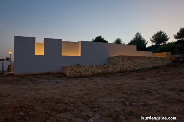 Centro Cívico- Santa Agnès de Corona-MO; Marc Tur & Oriol BAtchelli arquitectos.Ibiza.