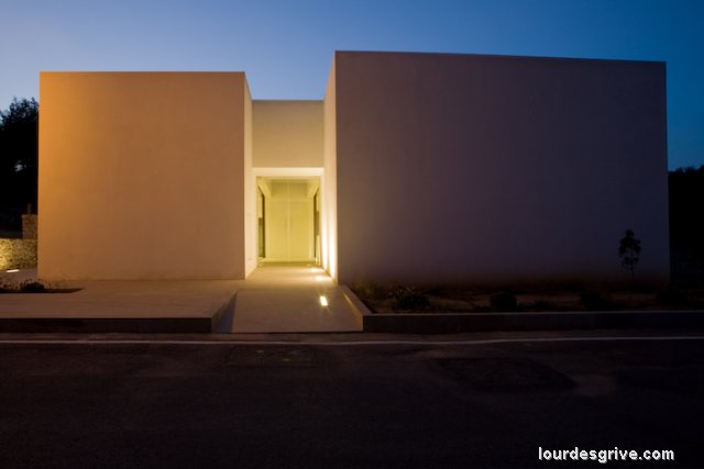 Centro Cívico- Santa Agnès de Corona-MO; Marc Tur & Oriol BAtchelli, arquitectos.Ibiza