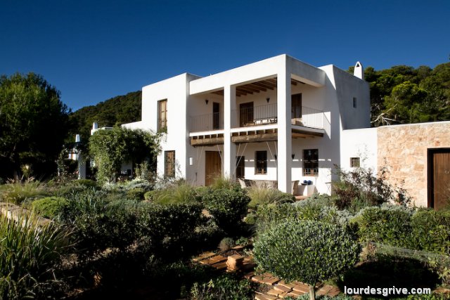 Vivienda Unifamiliar. Ibiza. Juan de los Ríos coello de Portugal, arquitecto. Construcciones Cala S.L