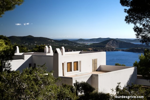 Vivienda unifamiliar. Ibiza. Juan de los Ríos Coello de Portugal, arquitecto. Construcciones Cala S.L