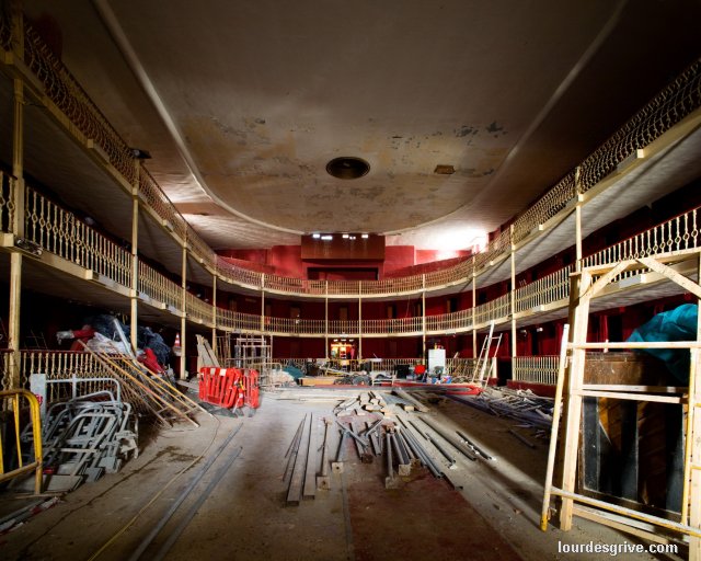 “Silencio y melancolía en el Teatro Pereyra” Eivissa