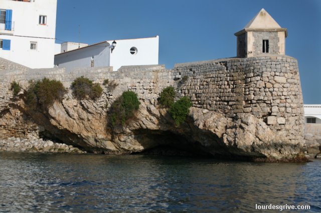 Local juvenil en Ibiza.MIPMARÍ ARQUITECTURA Y DISEÑO