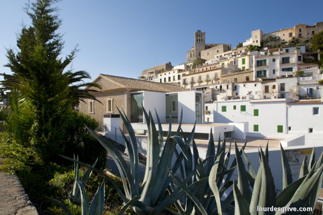 Ampliación del Museo de Arte Contemporaneo de Ibiza (MACE)  arquitecto Victor Beltrán