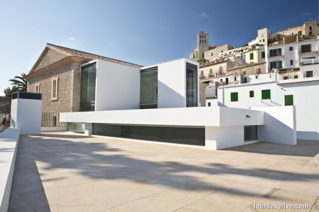 Ampliación del Museo de Arte Contemporaneo de Ibiza (MACE)  arquitecto Victor Beltrán