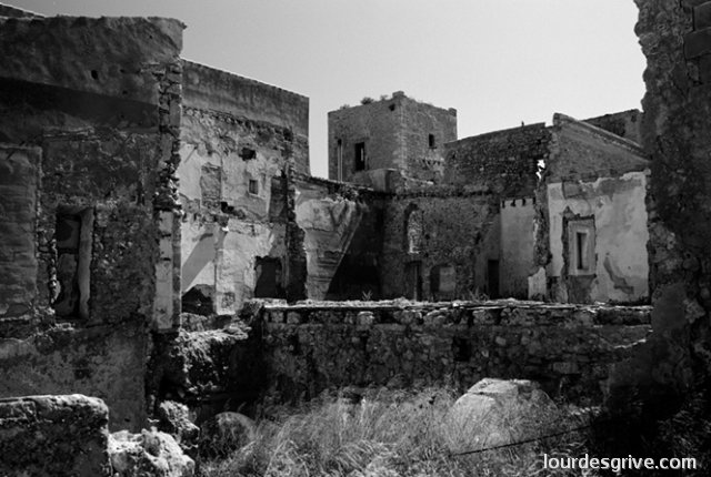 "memoria de grandeza" El Castillo de Ibiza.y Formentera.Ibiza 2002